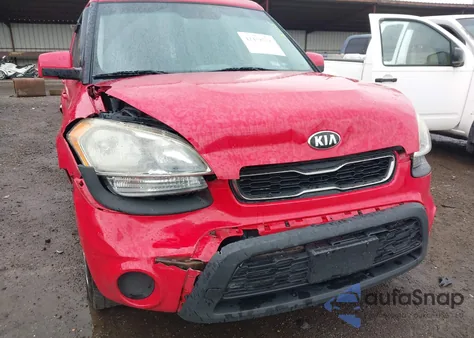 2013 Kia Soul z USA, uszkodzony, nr VIN KNDJT2A56D7571345